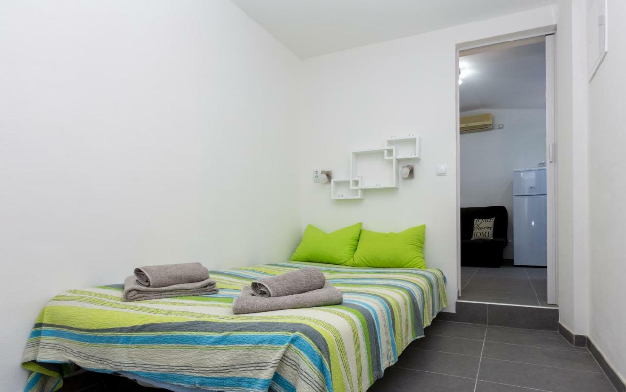 Apartments Vidulic Mali Lošinj Exteriör bild