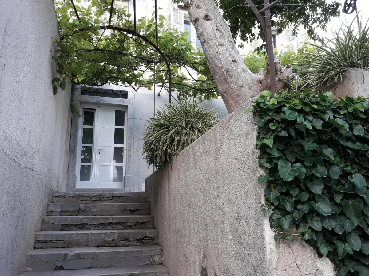 Apartments Vidulic Mali Lošinj Exteriör bild
